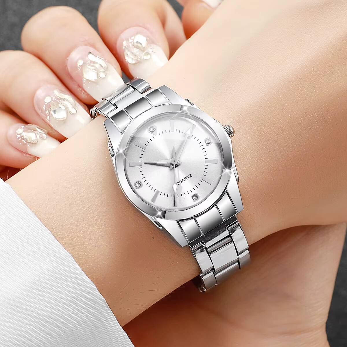 Luxury Rhinestone Women Watche - Luxury Watch Deals 评论和价格