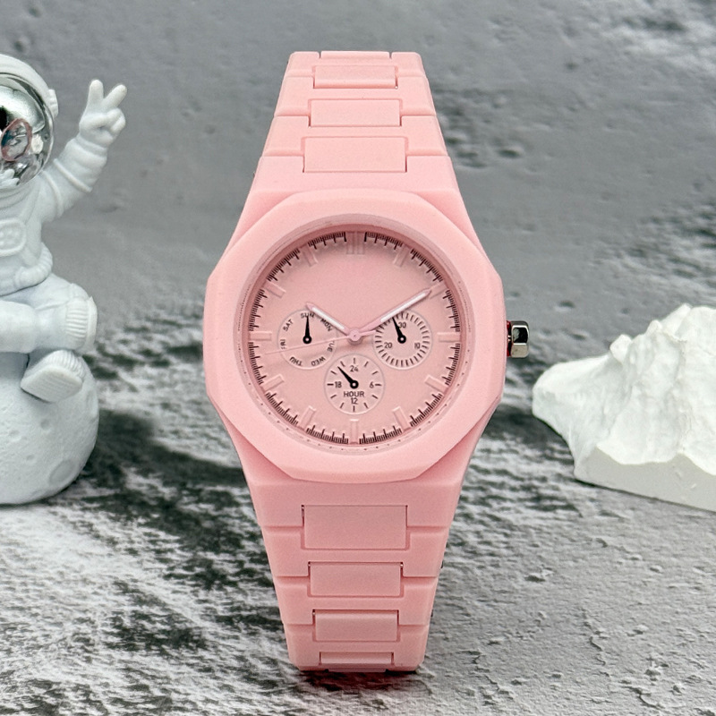 Famous Brand Fake Three-Eyed D - Luxury Watch Life 评论和价格